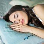 Explore the soothing benefits of herbal teas for better sleep & relaxation. Learn about herbal tea benefits, sleep apnoea, and quality sleep - Kynd Medical UK